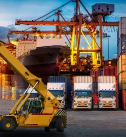Can freight forwarders handle both air and sea shipments?